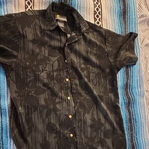 Men's Black Hawaiian Patterned Shirt